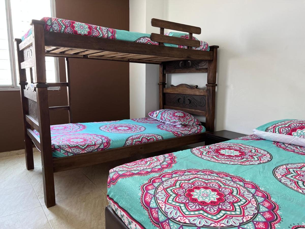 Hotel Marialu Ocaña Zewnętrze zdjęcie