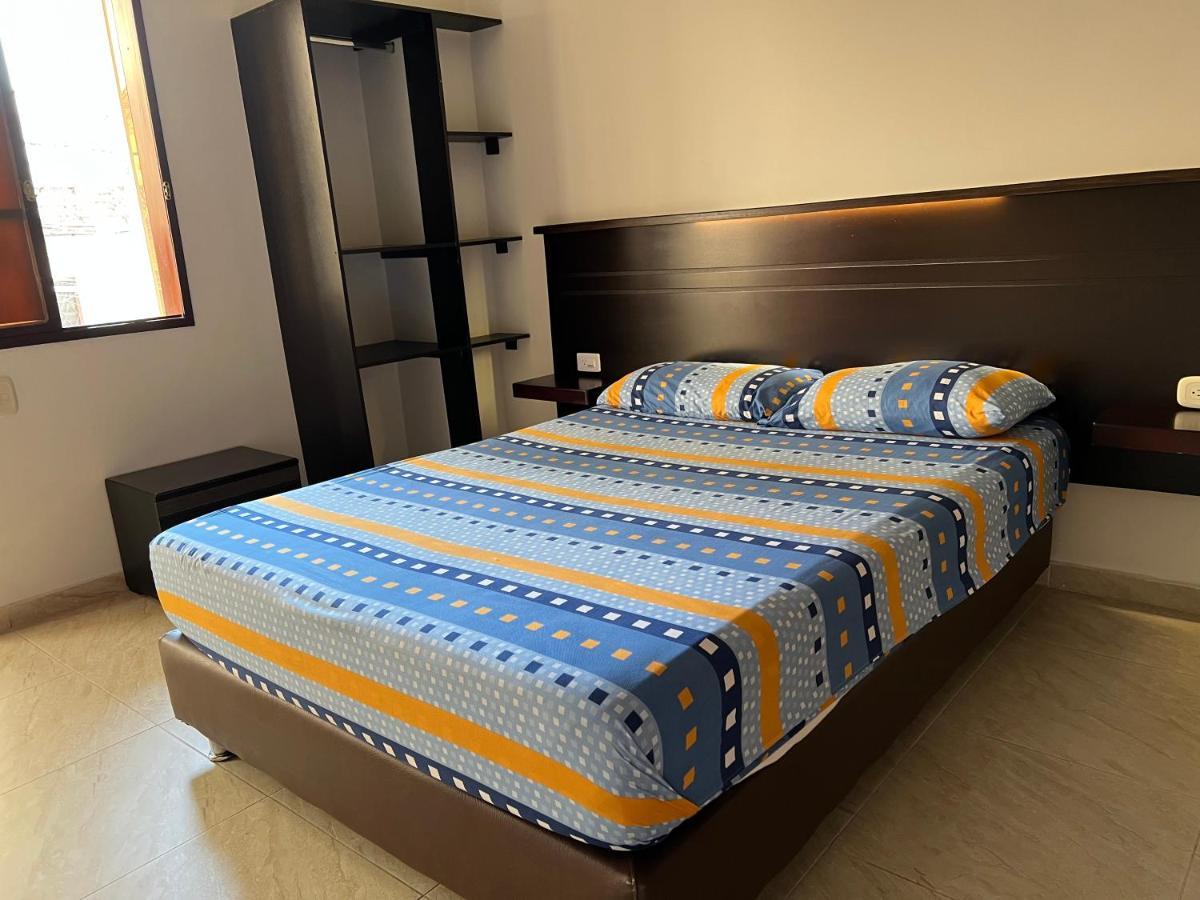 Hotel Marialu Ocaña Zewnętrze zdjęcie