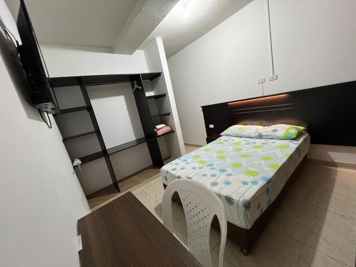 Hotel Marialu Ocaña Zewnętrze zdjęcie