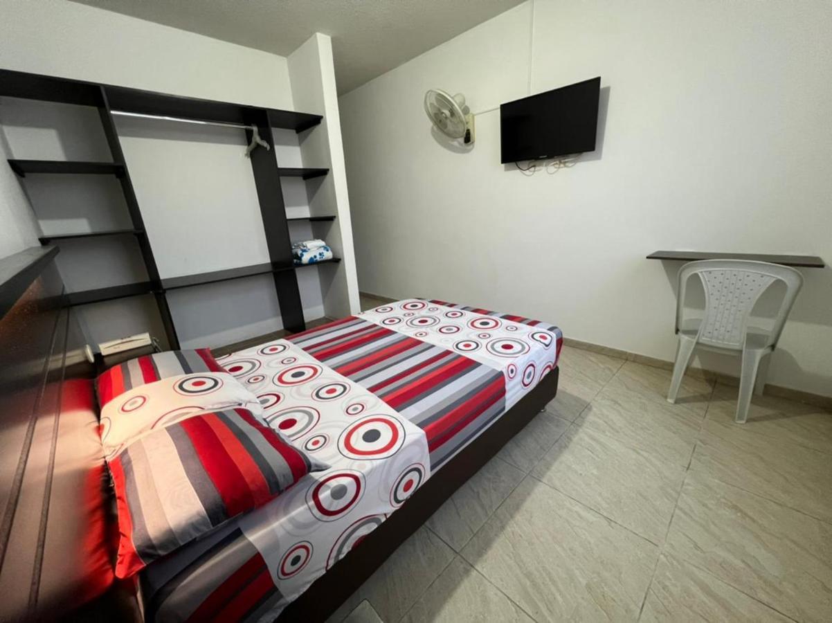 Hotel Marialu Ocaña Zewnętrze zdjęcie