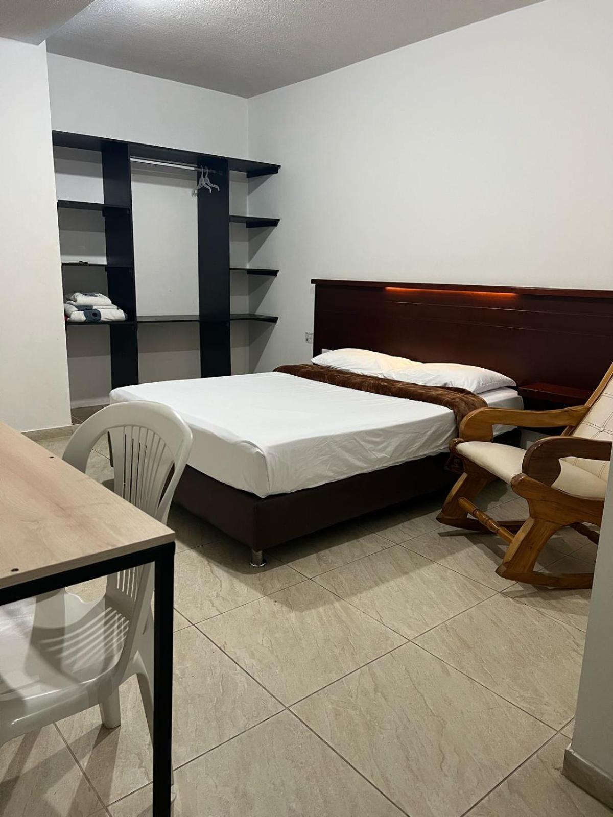 Hotel Marialu Ocaña Zewnętrze zdjęcie