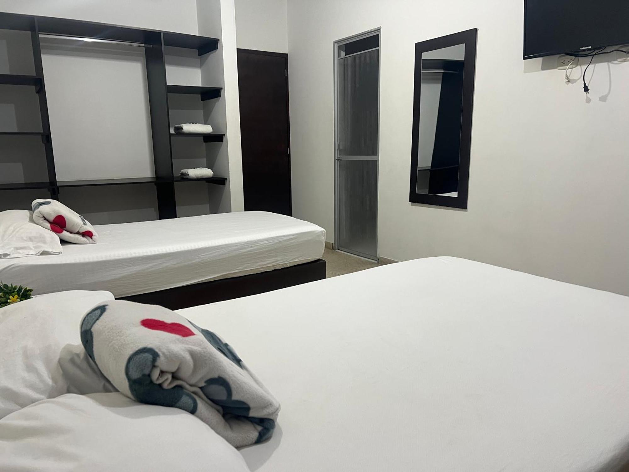 Hotel Marialu Ocaña Zewnętrze zdjęcie
