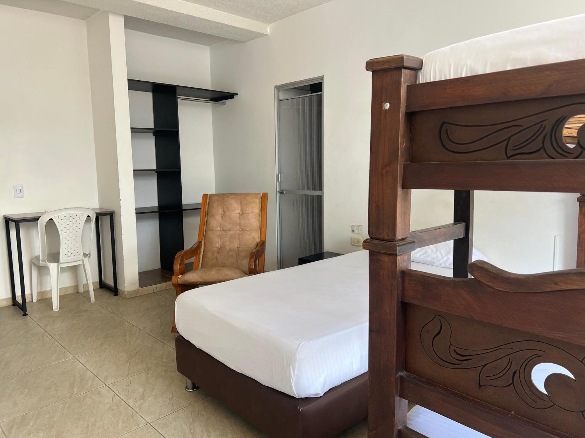 Hotel Marialu Ocaña Zewnętrze zdjęcie