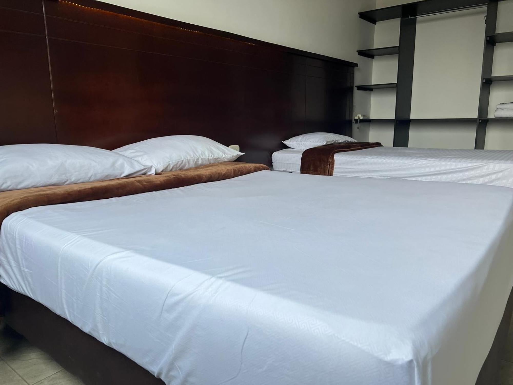 Hotel Marialu Ocaña Zewnętrze zdjęcie