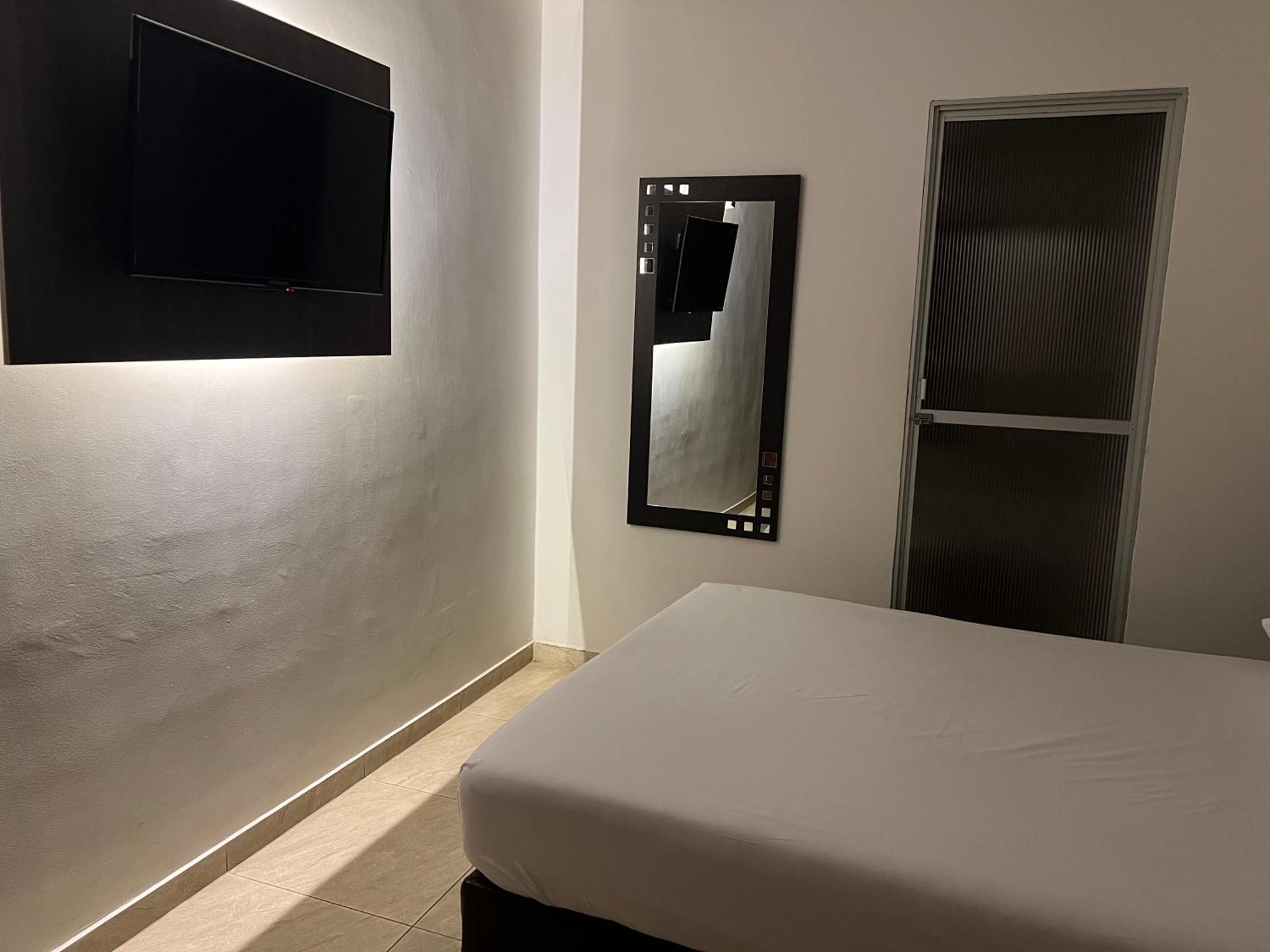 Hotel Marialu Ocaña Zewnętrze zdjęcie